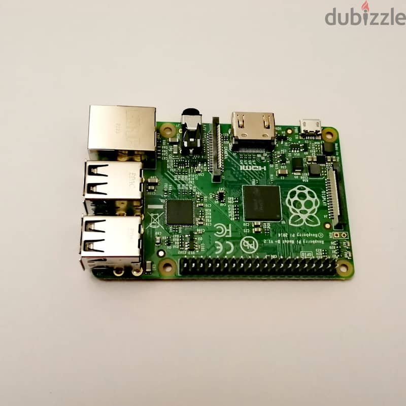 Raspberry Pi 1 Model B+ استعمال 3 سعات 3