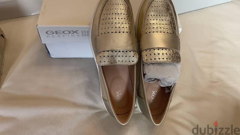 Original GEOX golden shoes  New never used Size 37 1