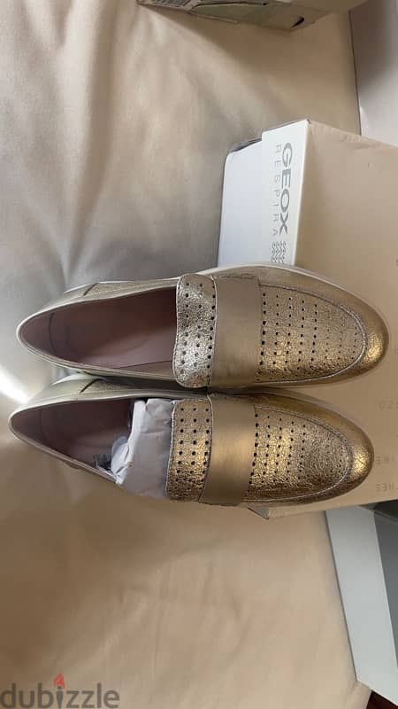 Original GEOX golden shoes  New never used Size 37 2