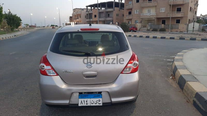 Nissan Tiida 2010 1