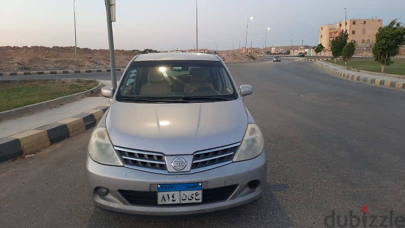 Nissan Tiida 2010 4