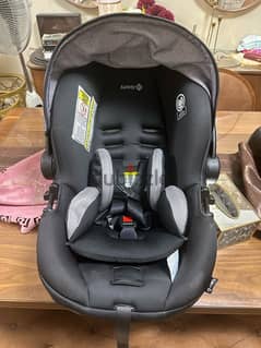 carseat Canadian brand with base 0