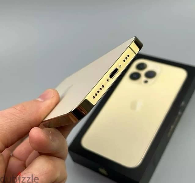 Iphone 13 pro gold  وتربروف ومعاه حاجته كلها 3