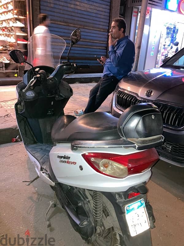 اسكوتر joyride  200 cc  sym 3