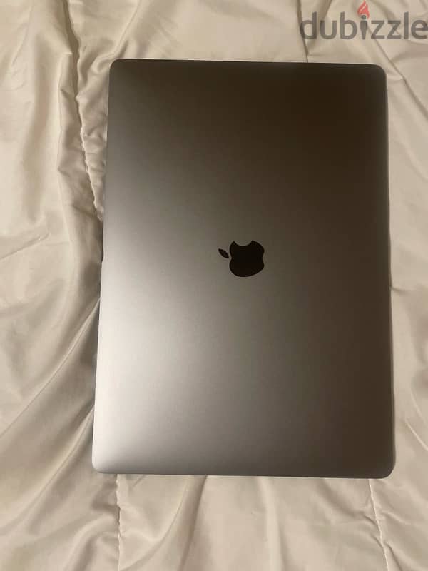 MacBook Pro (15-inch, 2019) 4