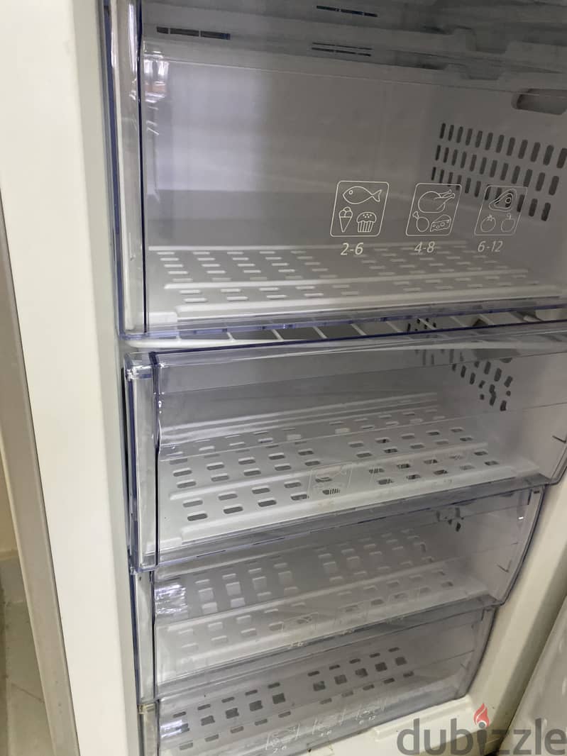 Deep freezer beko 3