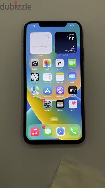 IPhone 11 Pro Max  ( ايفون ١١ برو ماكس لون زيتي) 2