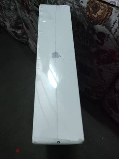 MacBook Pro M1 pro 14 inch Hard 1 Tera Sealed