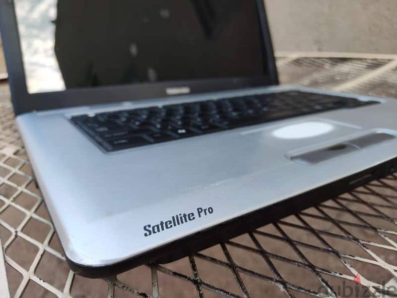 Toshiba satellite pro L450 1