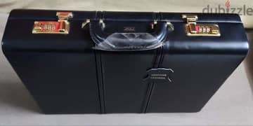 شنطة سمسونايت جلد طبيعي جديد Samsonite luggage 0