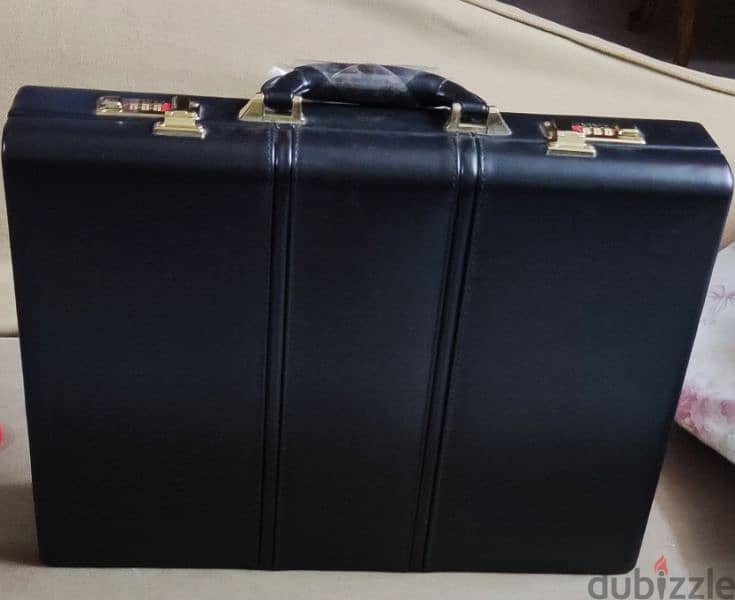 شنطة سمسونايت جلد طبيعي جديد Samsonite luggage 2