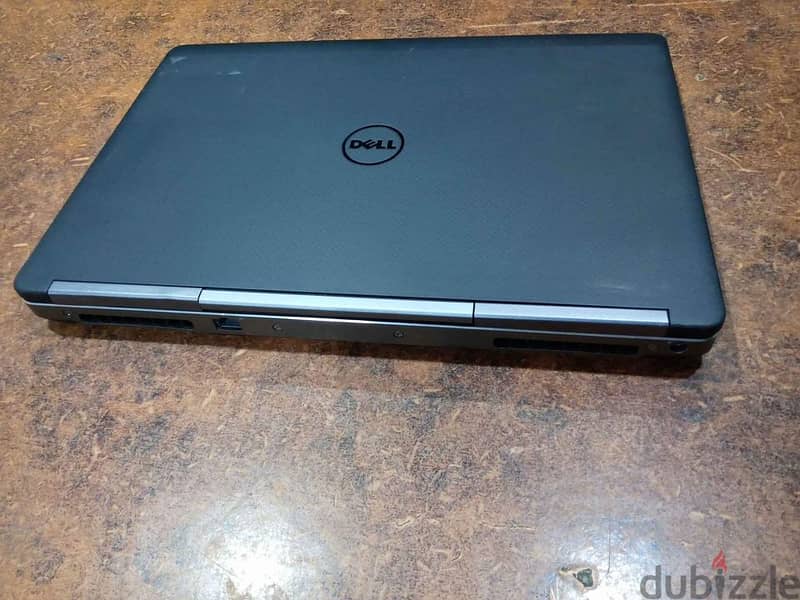 DELL precision 7510 i7-6820HQ Ram 16 & SSD 512 Veg 2G DdR5 6