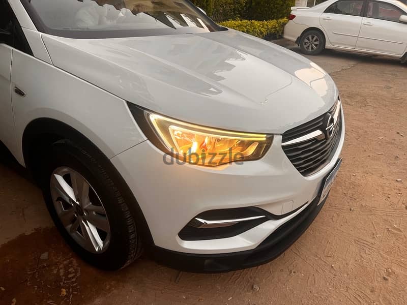 Opel Grandland 2019 بحاله ممتازه 14