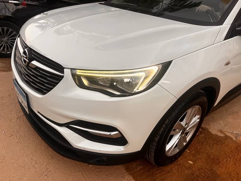 Opel Grandland 2019 بحاله ممتازه 15