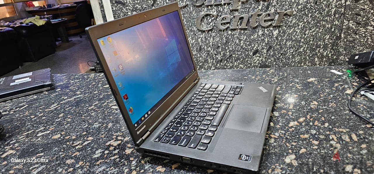 لابتوب lenovo thinkpad لابات i7 بكروت فيجا للجرافيكس 2