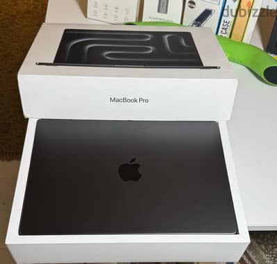 MacBook Pro (14-inch, M3 Pro , Ram 18GB,SSD 512GB, Nov 2023, Space Bl