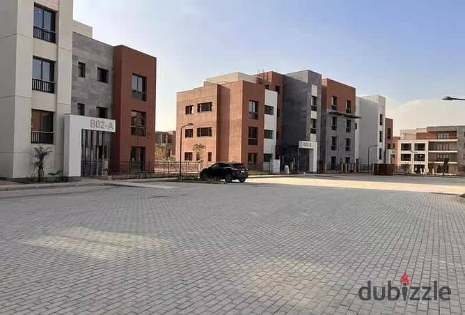 For sale, an apartment with immediate receipt in the heart of Fifth Settlement and New Cairo in District 5 9