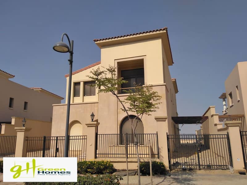 Townhouse in Uptown Compound, distinguished location, fully finished, and a great price 3