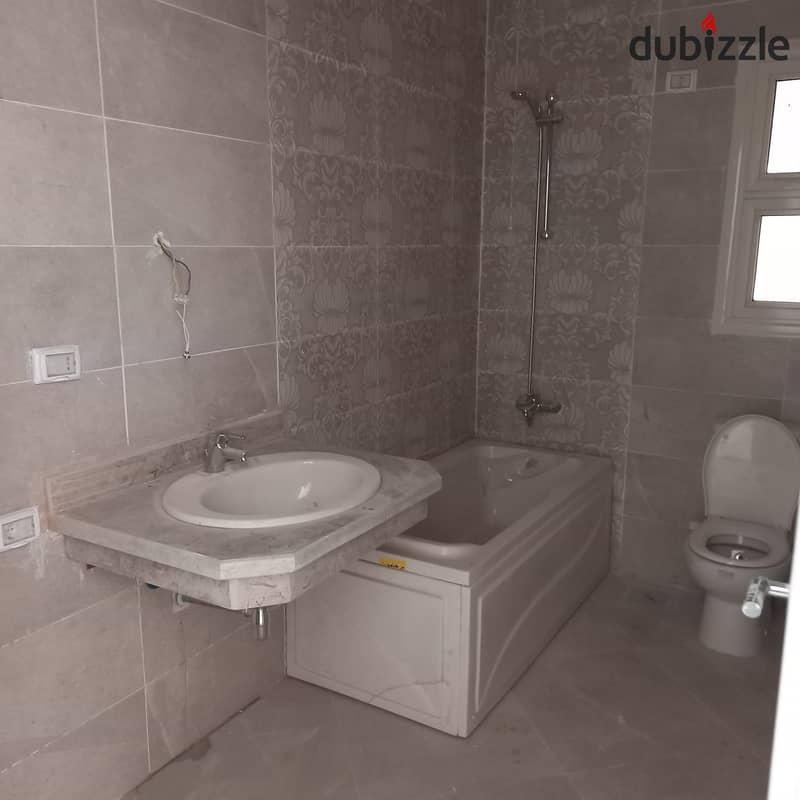 150m Fully Finished Apartment for Rent in Al Maqsad Compound 10