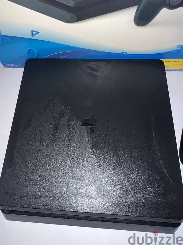 Playstation 4 slim 1TB with GTA cd قابل للتفاوض البسيط لسرعه البيع 4