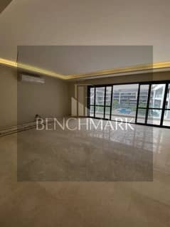 200 meter apartment in a garden in the heart of the Fifth Settlement, minutes from the American University, with a distinctive view, in La Vista Oro C 0