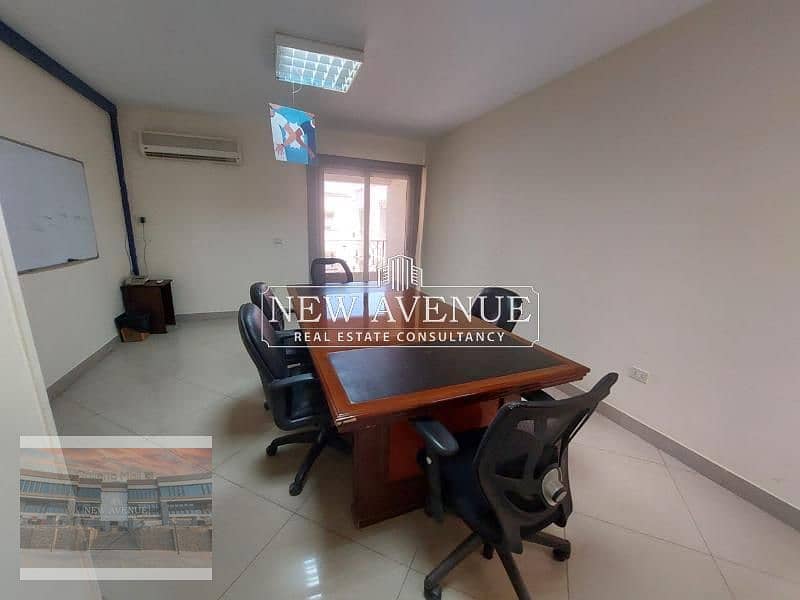 Office space for rent 570 sqm in Masr Gdeda 0