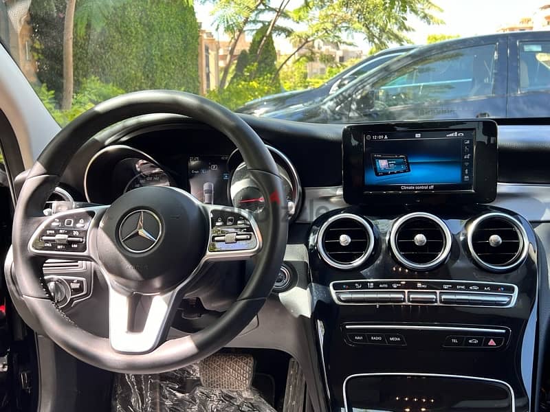 Mercedes-Benz C180 2019 10