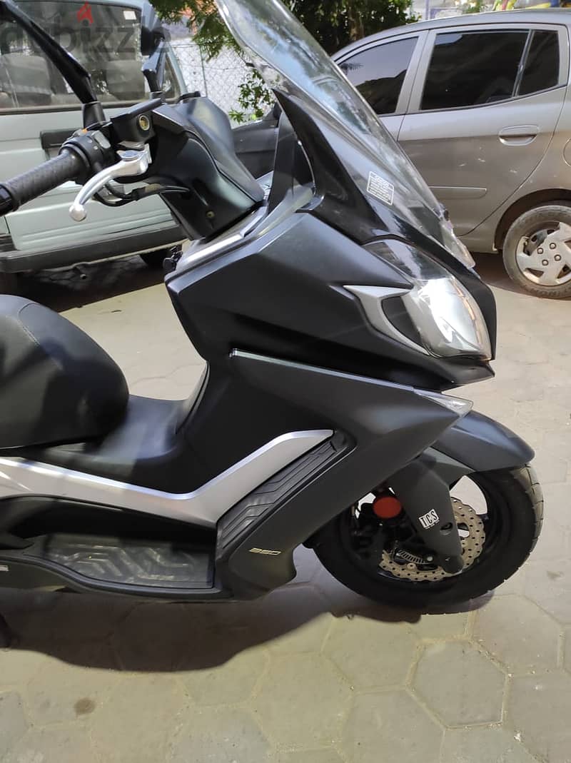 Kymco DownTown 350i ABS TCS 2020  كيميكو داون تاون 5