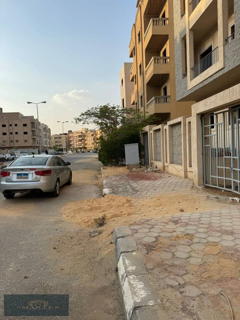 Duplex ready to move in the seventh district, buildings next to Hassan Allam Compound, Suez Road, Gate 2, the middle link 6