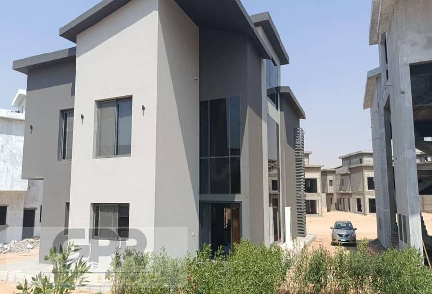 Duplex with garden direct view on lake for sale in Creek Town Compound,  New Cairo 6