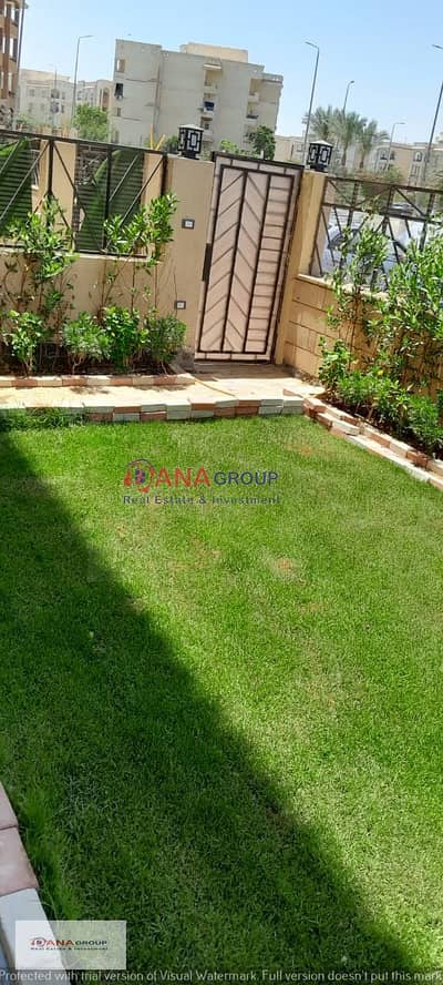 Apartment for rent in Sheikh Zayed with private garden   Fully furnished for rent  3 rooms, 3 bathrooms and reception, area 310 meters There is an ele