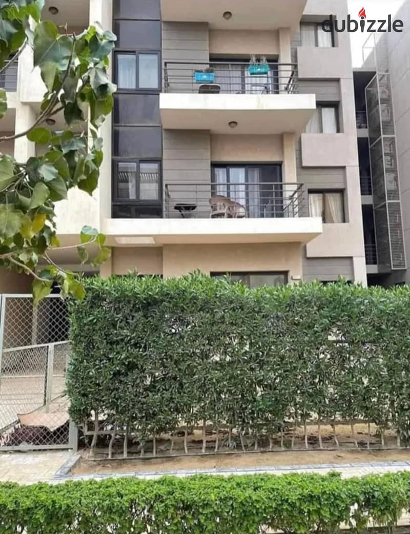 apartment fully finished and immediate receipt  For sale in Gold Square in the (fifth square) compound, one of the most important projects of Marasem 0