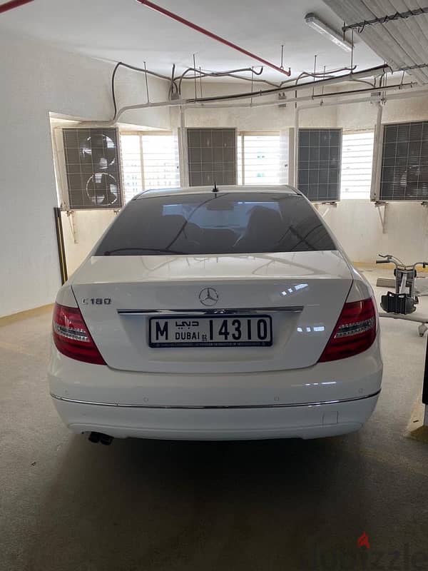 Mercedes-Benz C180 2013 0