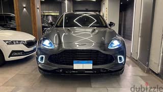 Aston Martin DBX 2021 0