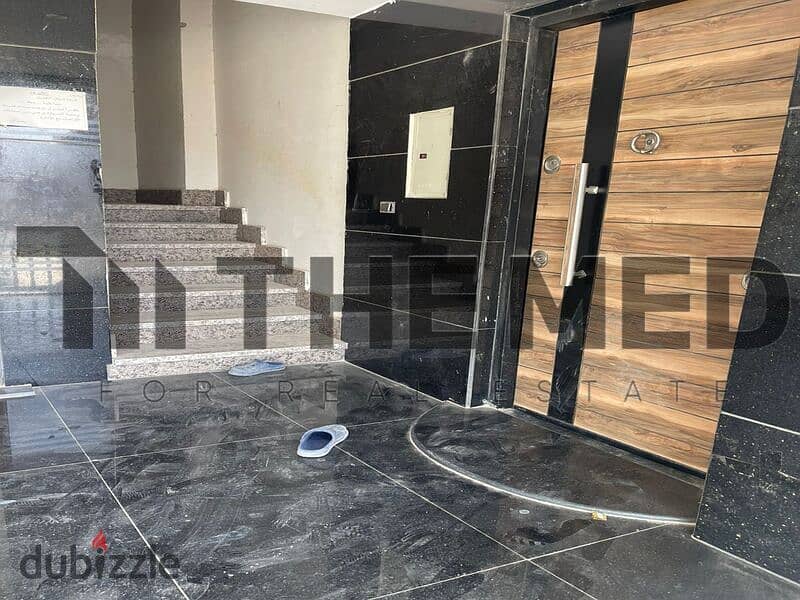 Apartment 180m for ready to move in El Kanarya Compound, there are elevator. For sale, a semi-finished apartment in El Kanarya, next to El Khamael 4