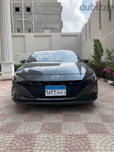 Hyundai Elantra 2022