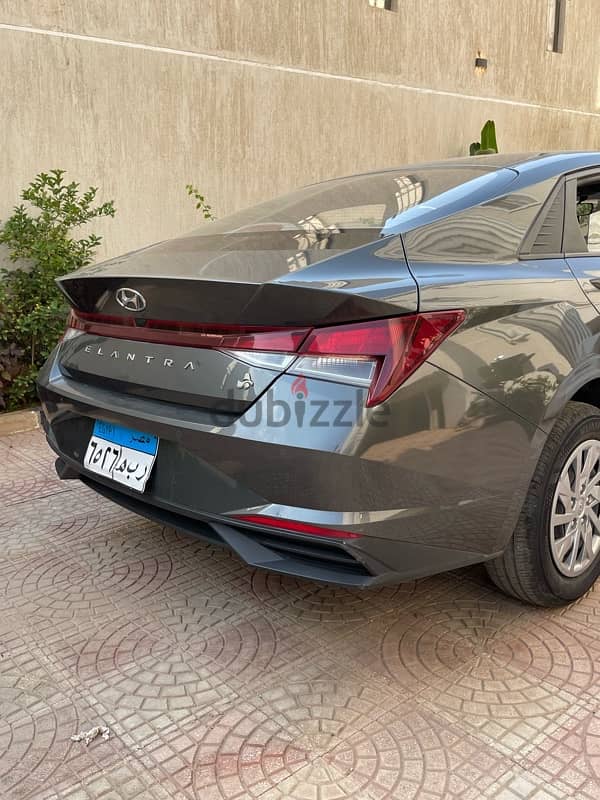 Hyundai Elantra 2022 6