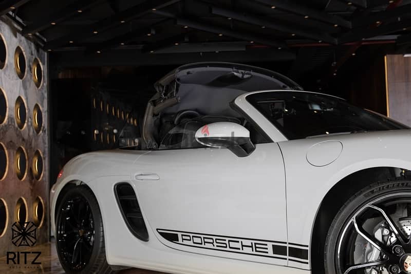 Porsche Boxster 2024 5