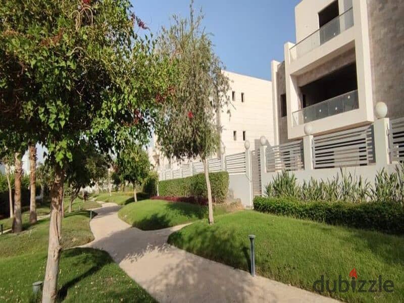 Immediate receipt of a 401 sqm villa with a swimming pool in Sheikh Zayed, Cleopatra Square, i 6