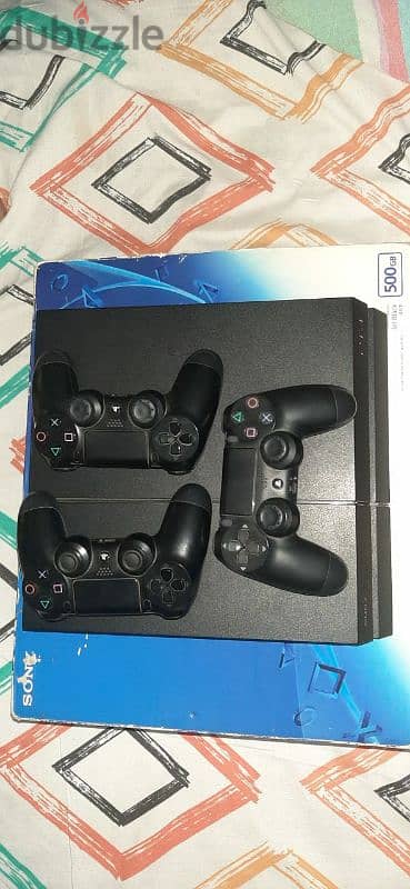 PS4 Fat with 3 original controllers