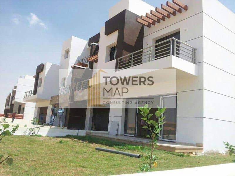 Lowest Price Townhouse Middle in Hyde Park New Cairo / Ready To Move / BUA  256m land  206m 0