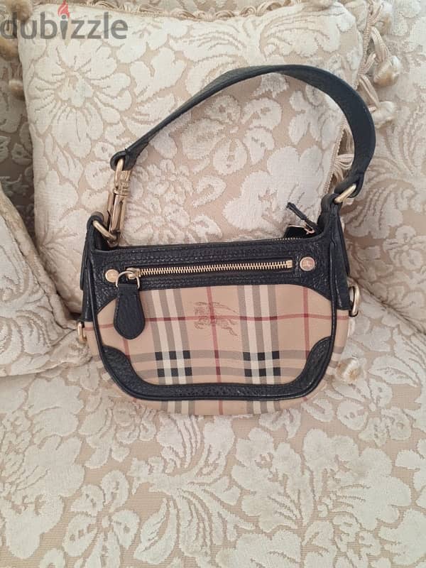 A CATCH! vintage small hobo Burberry bag. authentic,stylish. 0