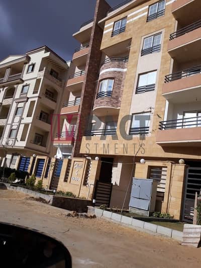 Apartment for sale, area 160 square meters, second number from Al-Nawadi Street, 90 North, large garden view, immediate delivery