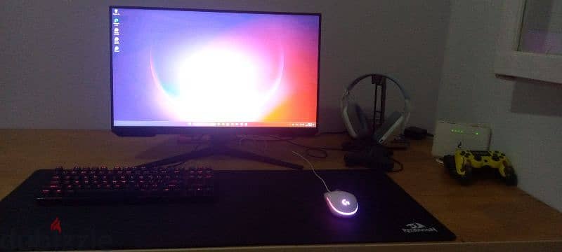 PC and monitor 0