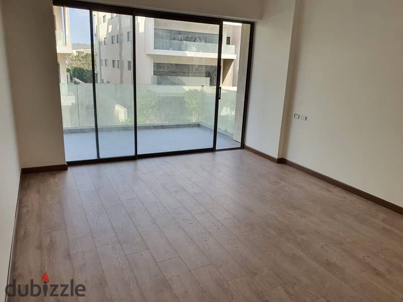 Apartment for rent in lake view residence compound at New Cairo 4