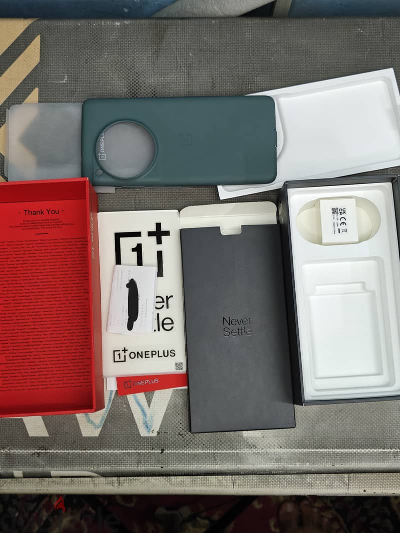 OnePlus 12 - 512GB 16GB RAM 8