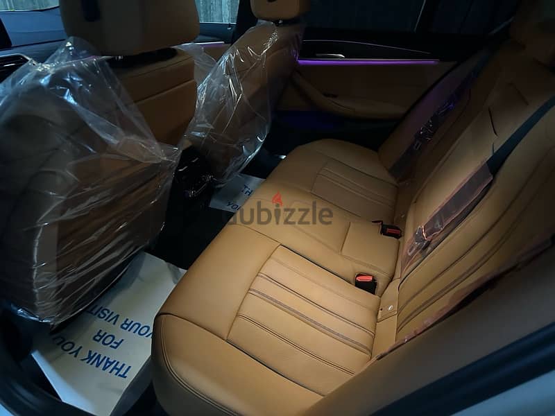 Bmw520i 2023 Luxury-ZERO-Pearl White/Camel وكيل ابيض فرش جملي 9