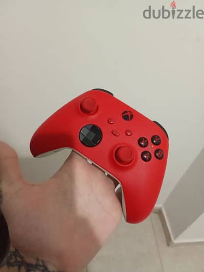 xbox series x controller (red)