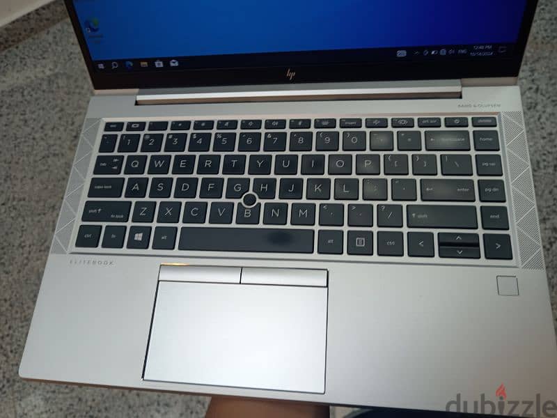 HP ELITBOOK AMD RADEON 5 PRO 4650u 5