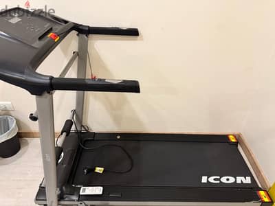 ICON FITNESS Treadmill multi func with massage